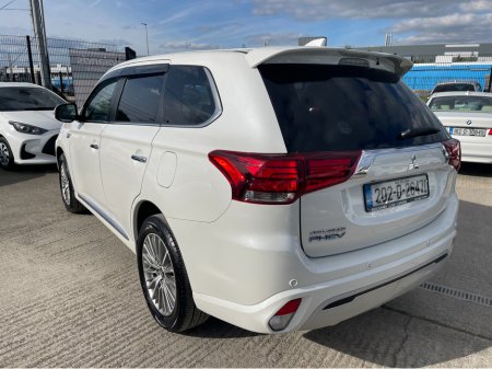 2020 Mitsubishi Outlander (Very Low Km's) HYBRID 2.4 PHEV AUTOMATIC 5DR MODEL  www.bolandscarcentre.ie €24,900 thumbnail