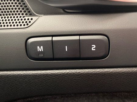 2026 Volvo XC40 - thumbnail 15