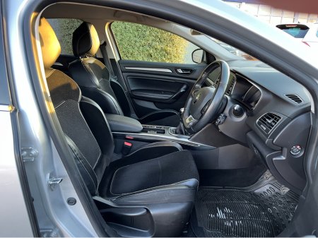 2017 Renault Megane ESTATE SPORT TOURER DYNAMIQUE 1.5 DIESEL //HALF LEATHER SEATS//SAT NAV// €10,950 thumbnail