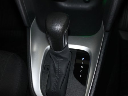 2024 Toyota Yaris - thumbnail 21