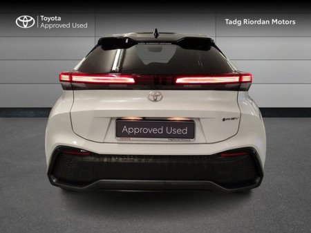 2025 Toyota C-HR PHEV SOL €45,750 thumbnail