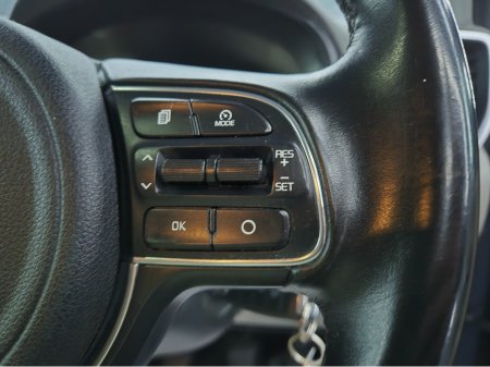 2018 Kia Sportage 1.7 PLATINUM 5DR €19,950 thumbnail