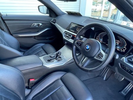 2021 BMW 3 Series - thumbnail 11