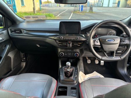 2020 Ford Focus - thumbnail 12