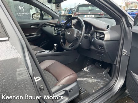 2018 Toyota C-HR HYBRID SOL 4DR AUTO €21,500 thumbnail