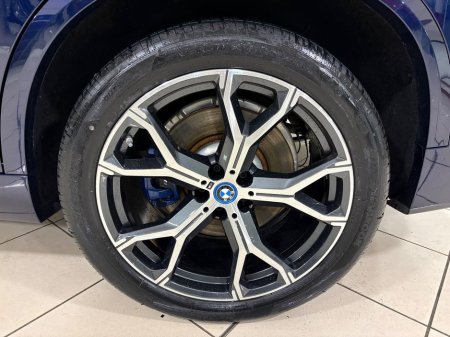 2022 BMW X5 45e M-SPORT HYBRID=TECH/COMFORT/SKY LOUNGE PACKAGES=LOW MILES//FULL BMW SERVICE HISTORY=222 REG=ORIGINAL IRISH SUPPLIED//TAILORED FINANCE PACKAGES AVA €66,995 thumbnail