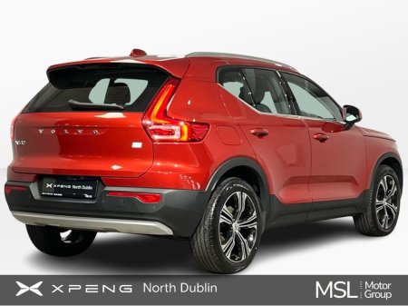 2022 Volvo XC40 - thumbnail 3