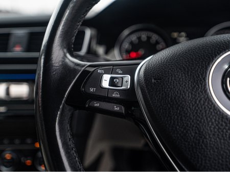 2017 Volkswagen Golf 2017 VW Golf 1.2tsi HIGHLINE/High spec/1yr warrant €16,888 thumbnail