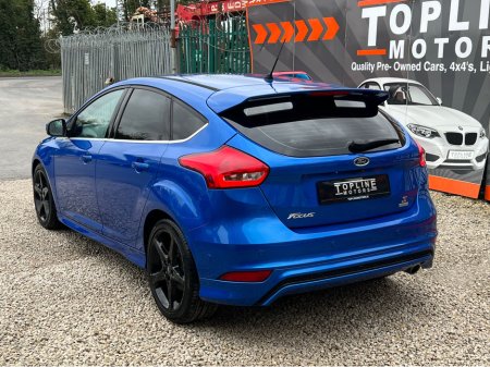 2015 Ford Focus - thumbnail 9