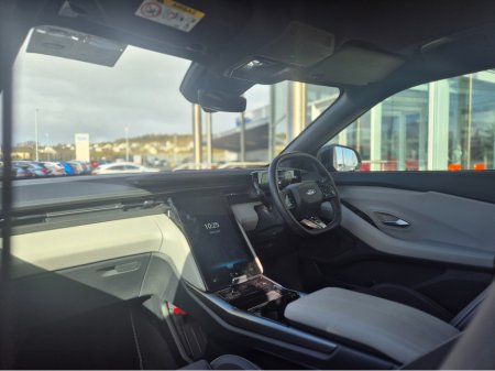 2025 Ford Capri - thumbnail 6