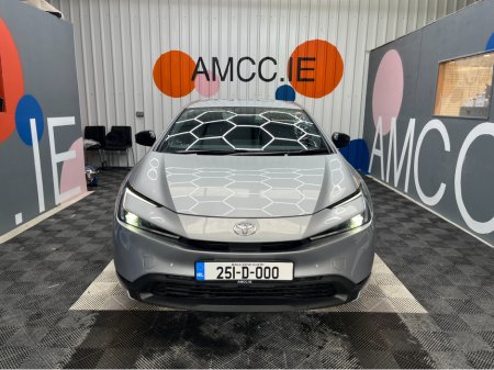 2025 Toyota Prius - thumbnail 6