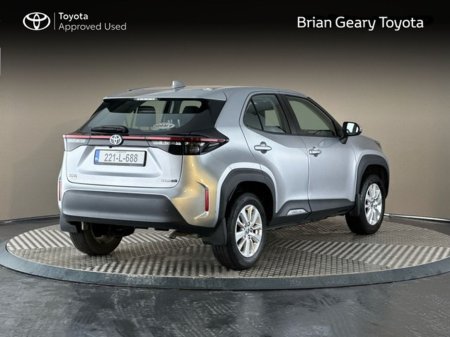 2022 Toyota Yaris Cross HYBRID LUNA €23,950 thumbnail