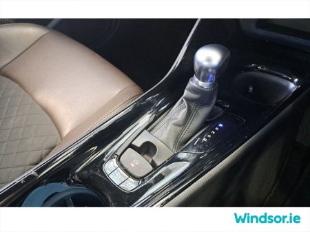 2020 Toyota C-HR HYBRID AUTO €20,995 thumbnail