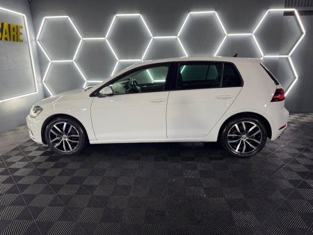 2018 Volkswagen Golf 1.4 TSI 3DR 150HP Highline €19,499 thumbnail