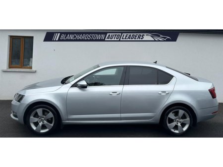 2017 Skoda Octavia - thumbnail 2