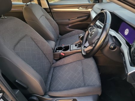 2021 Volkswagen Golf  €14,999 thumbnail