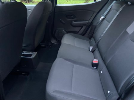 2024 Dacia Sandero ESSENTIAL TCE 90 5SPEED N €16,666 thumbnail