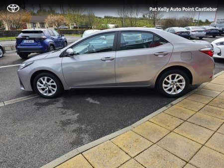 2018 Toyota Corolla - thumbnail 16