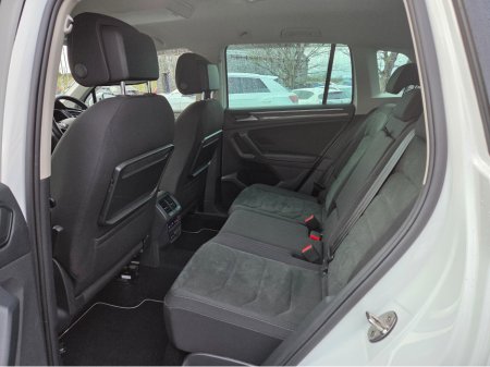 2020 Volkswagen Tiguan 2.0 D Auto HighLine 4WD €28,950 thumbnail