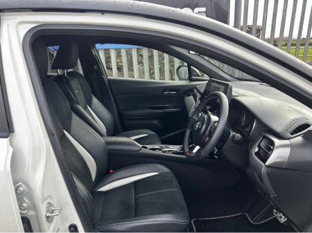 2020 Toyota C-HR - thumbnail 12