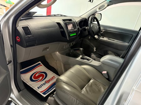 2011 Toyota Hilux - thumbnail 5