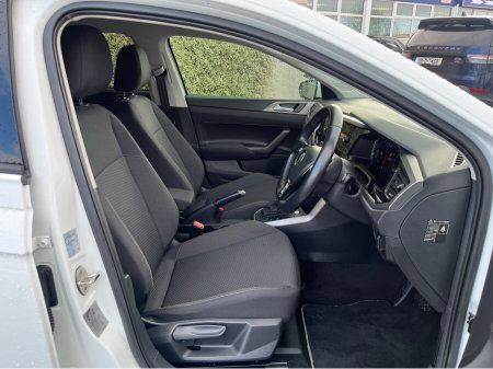 2020 Volkswagen Polo COMFORTLINE AUTOMATIC 1.0 PETROL //ADAPTIVE CRUISE CONTROL//KEYLESS ENTRY//WIRELESS PHONE CHARGING//REVERSE CAMERA// €17,950 thumbnail