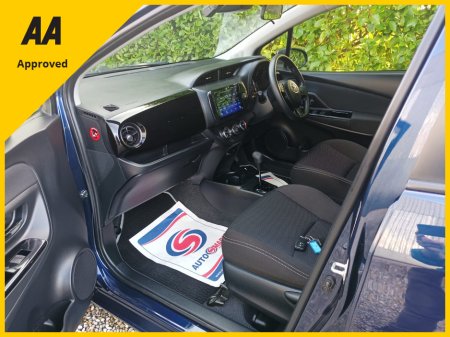 2019 Toyota Yaris - view 3