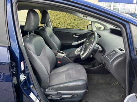 2015 Toyota Prius - thumbnail 11