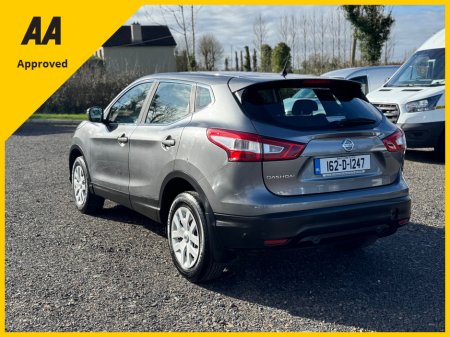 2016 Nissan Qashqai - thumbnail 2