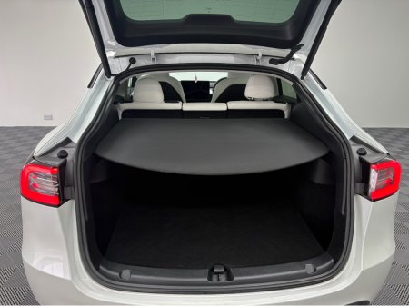 2023 Tesla Model Y - thumbnail 7