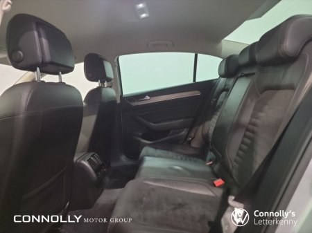 2019 Volkswagen Passat 2.0 TDI 150HP Highline From €353 Pm HP 36Mts, €22,950 thumbnail