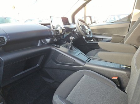 2024 Peugeot Rifter Lowered Floor Wheelchair Access €25,000