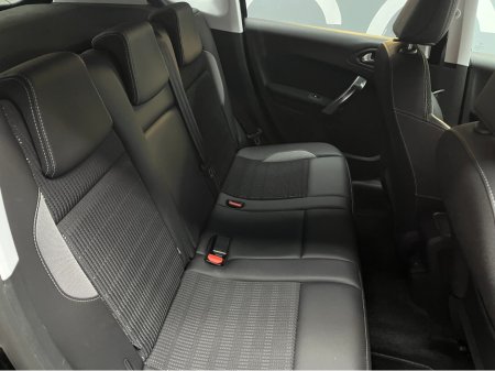 2017 Peugeot 2008 €12950 2017 PEUGEOT 2008 ALLURE 1.2 AUTOMATIC / CRUISE CONTROL AND MORE €12,950 thumbnail