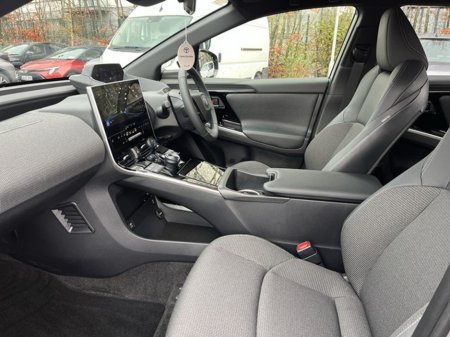 2025 Toyota bZ4X BZ4X SPORT FWD €38,950 thumbnail