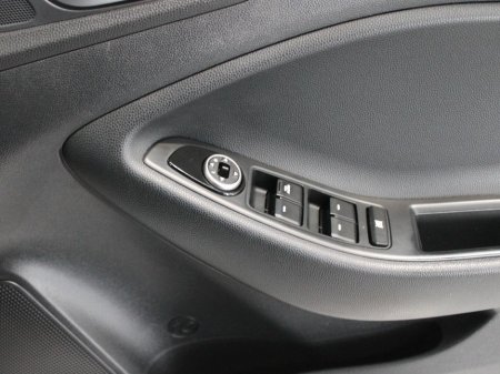 2015 Hyundai i20 - thumbnail 25