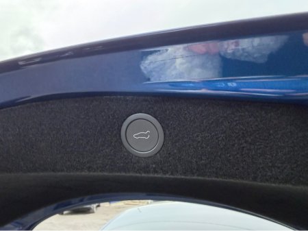 2025 Tesla Model 3 - thumbnail 27