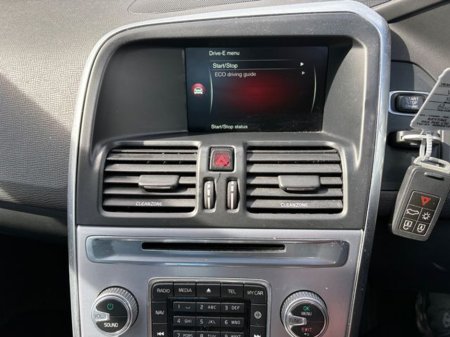 2016 Volvo XC60 - thumbnail 14