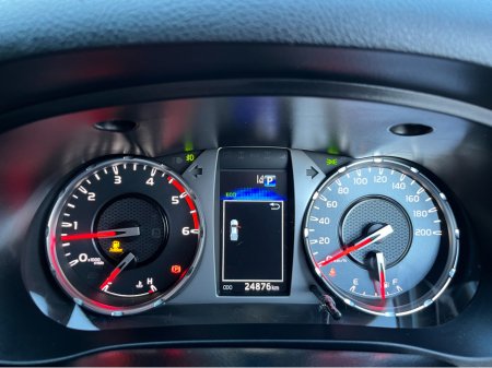 2023 Toyota Hilux GR SPORT AUTOMATIC 2.4 DIESEL //LOW MILES//HIGH SPEC//360 PARKING CAMERAS//KEYLESS ENTRY//ADAPTIVE CRUISE CONTROL// thumbnail