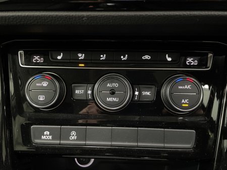 2017 Volkswagen Touran  €16,995 thumbnail