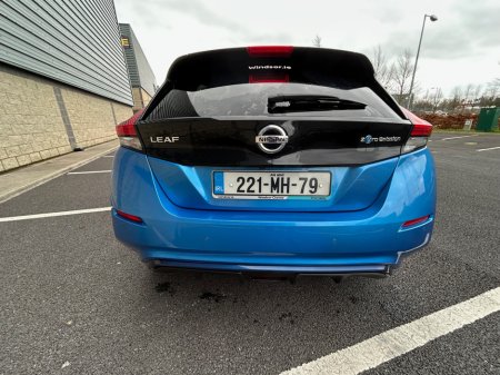 2022 Nissan Leaf - thumbnail 8