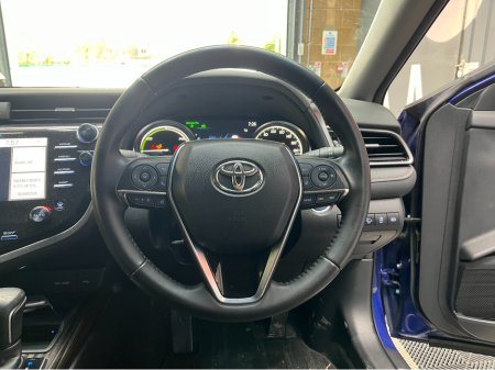 2019 Toyota Camry - thumbnail 9