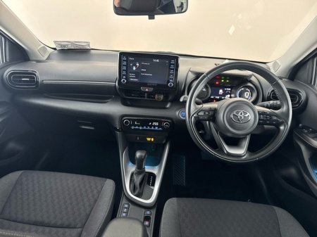 2023 Toyota Yaris Hybrid LunaSport €24,950 thumbnail