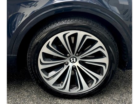 2022 Bentley Bentayga FIRST EDITION thumbnail