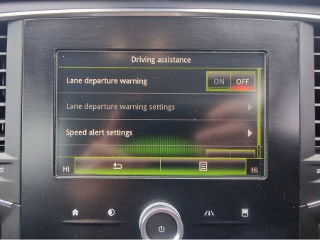 2017 Renault Megane - thumbnail 16