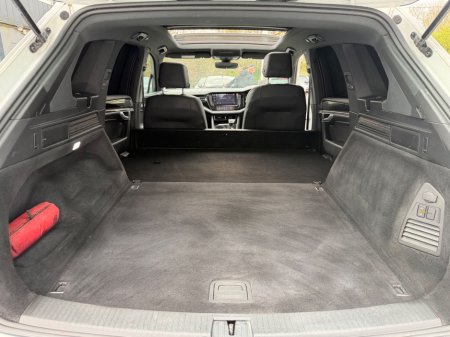 2021 Volkswagen Touareg - thumbnail 15