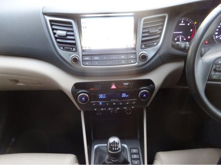 2017 Hyundai Tucson 1.7 EXECUTIVE 5 DOOR LOW MILEAGE €11,950 thumbnail
