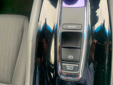 2014 Honda Vezel 1.5 HYBRID 5DR // 09/26 NCT AND €180 ROAD TAX // AIR CON, REVERSE CAMERA AND BLUETOOTH // €10,950 thumbnail