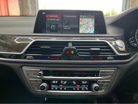 2017 BMW 7 Series - thumbnail 25