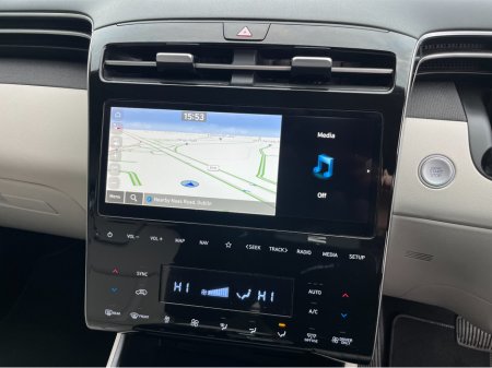2023 Hyundai Tucson EXECUTIVE PLUS HYBRID AUTOMATIC 1.6 PETROL //HIGH  SPEC//FULL LEATHER//HEATED SEATS AND STEERING WHEEL//SAT NAV//KEYLESS ENTRY// €33,950 thumbnail