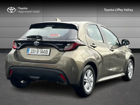 2023 Toyota Yaris 1.5 HYBRID LUNA 4DR AUTO €23,950 thumbnail